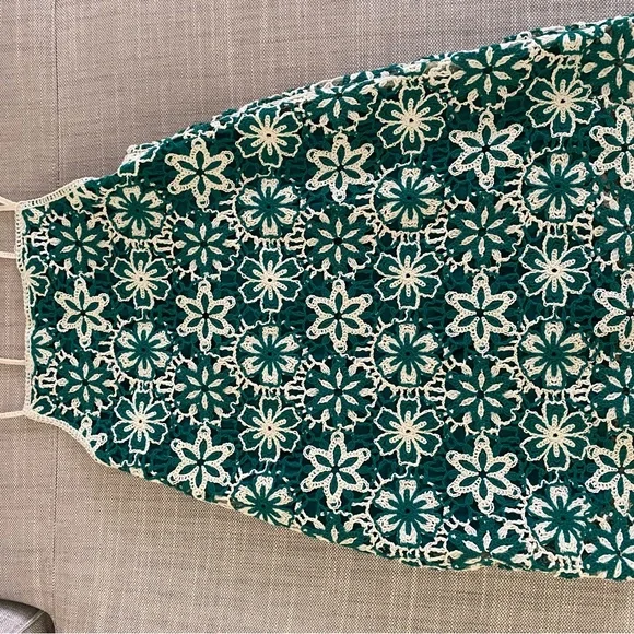 Green dress - Picture 2 of 3